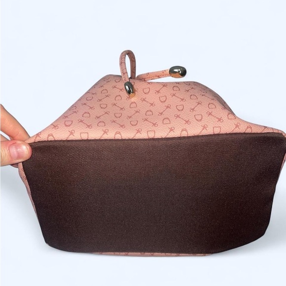 Pink leather drawstring bucket bag with gold hardware by WHY HarnessGlobal - Picture 8 of 8
